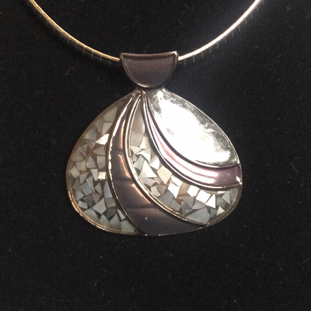 Lia Sophia pendant *NWOT*